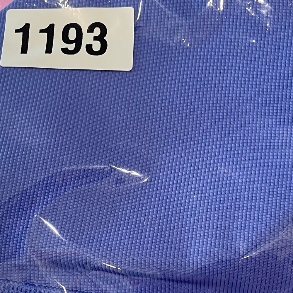 Lululemon Sports Bra Size 10 Purple Blue Med Support Removable Cups Criss Cross - Picture 7 of 7